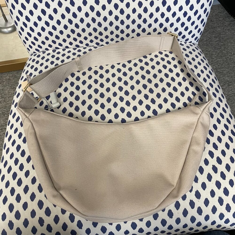 July Everyday Crescent Bag Cream - Picture 3 of 6